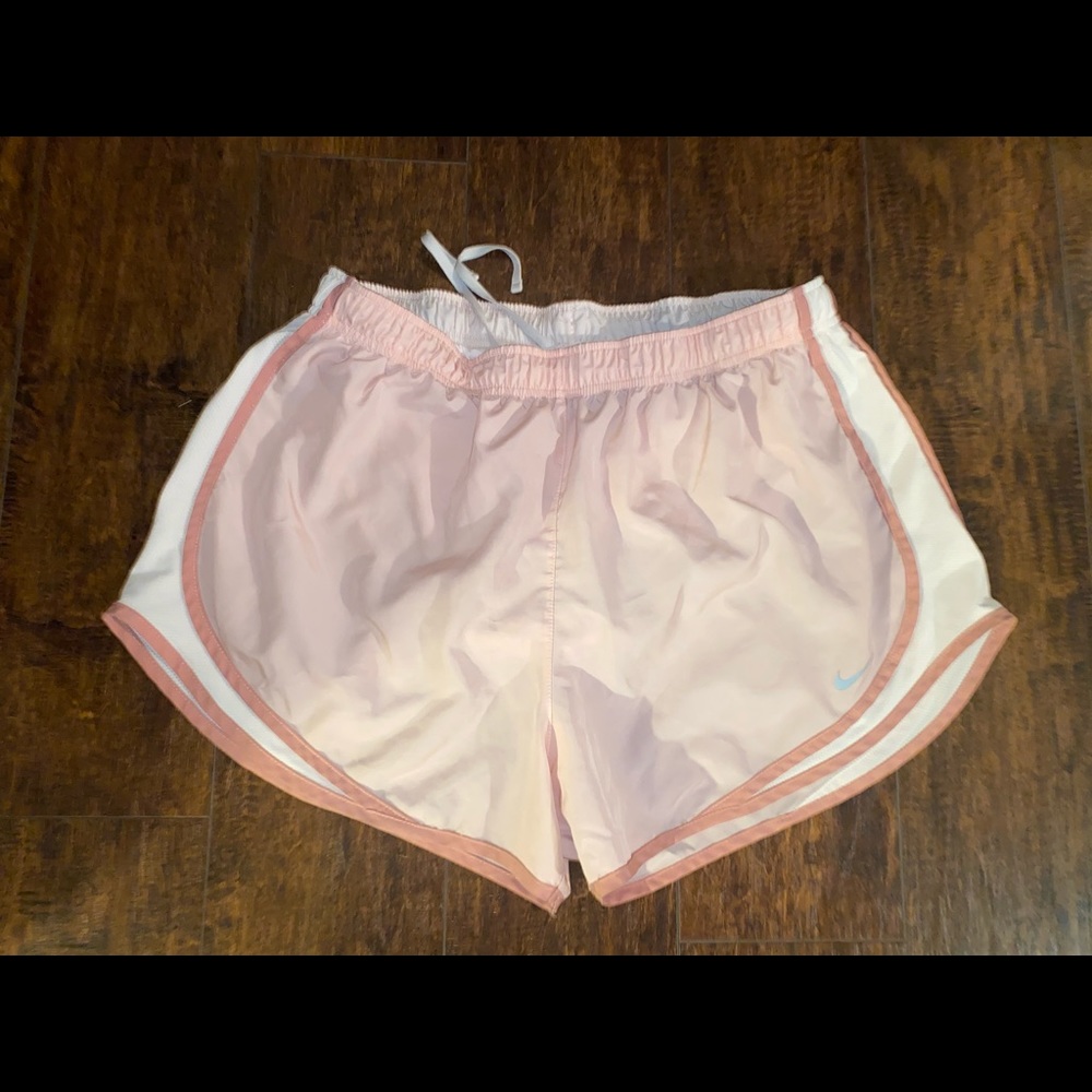 Women’s Nike Tempo Shorts